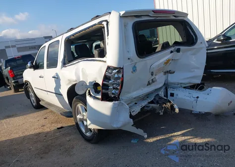 2013 Chevrolet Suburban 1500 Ltz из США, поврежденный, VIN 1GNSCKE05DR171498